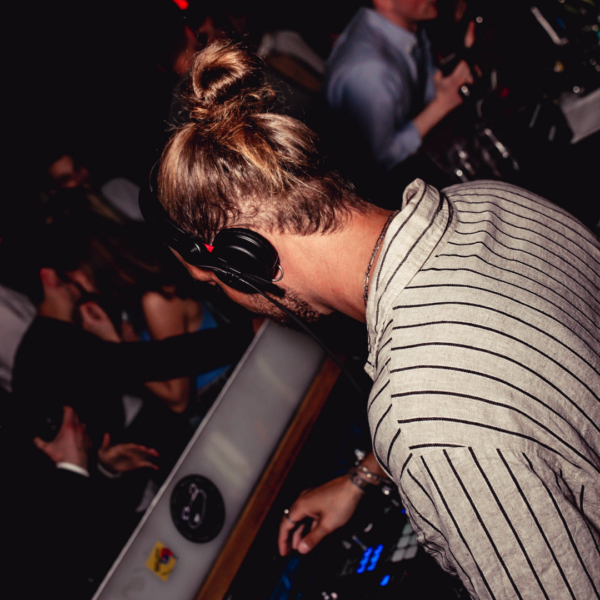 Chinaski Club Frankfurt am Main Wild at Heart Nachtclub Disco Alte Oper Skyline Banker Bar Events Party DJ Artist Music House Cocktails Drinks Chinaski Club Frankfurt am Main Wild at Heart Nachtclub Disco Alte Oper Skyline Banker Bar Events Party DJ Artist Music House Cocktails Drinks